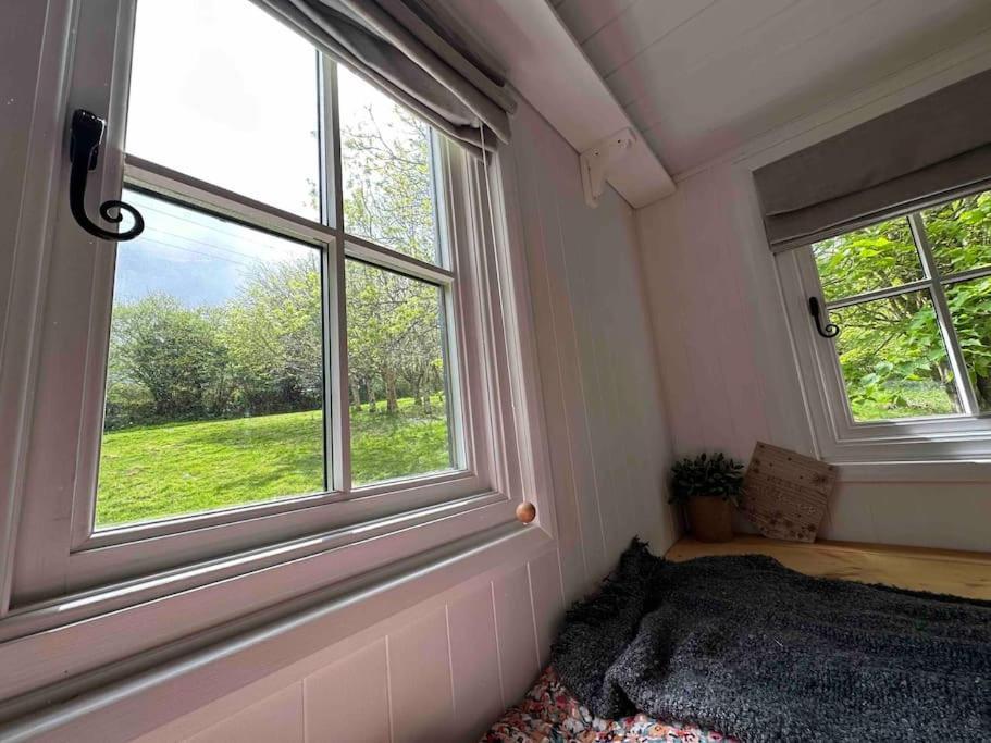 Cornwall Woodland Shepherd'S Hut Deirdres Hut โบดมิน ภายนอก รูปภาพ