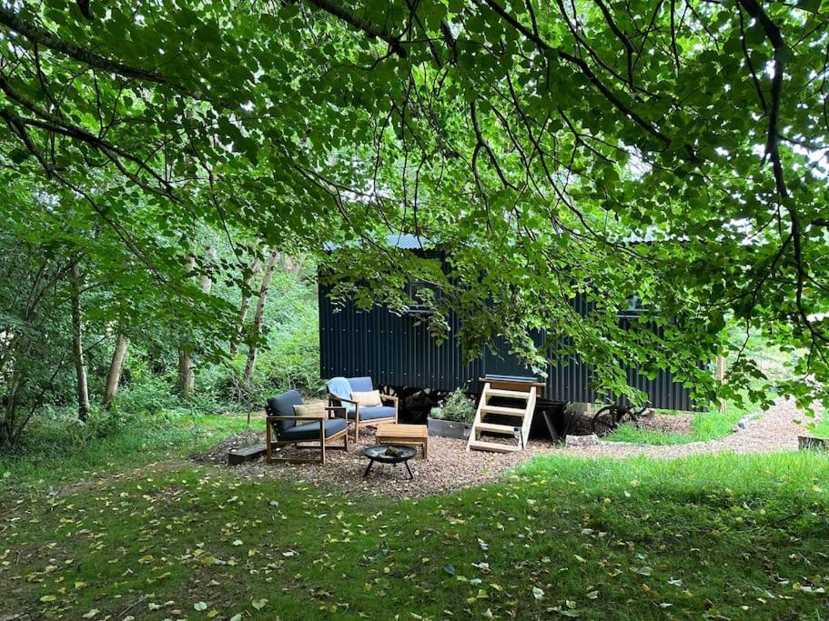 Cornwall Woodland Shepherd'S Hut Deirdres Hut โบดมิน ภายนอก รูปภาพ