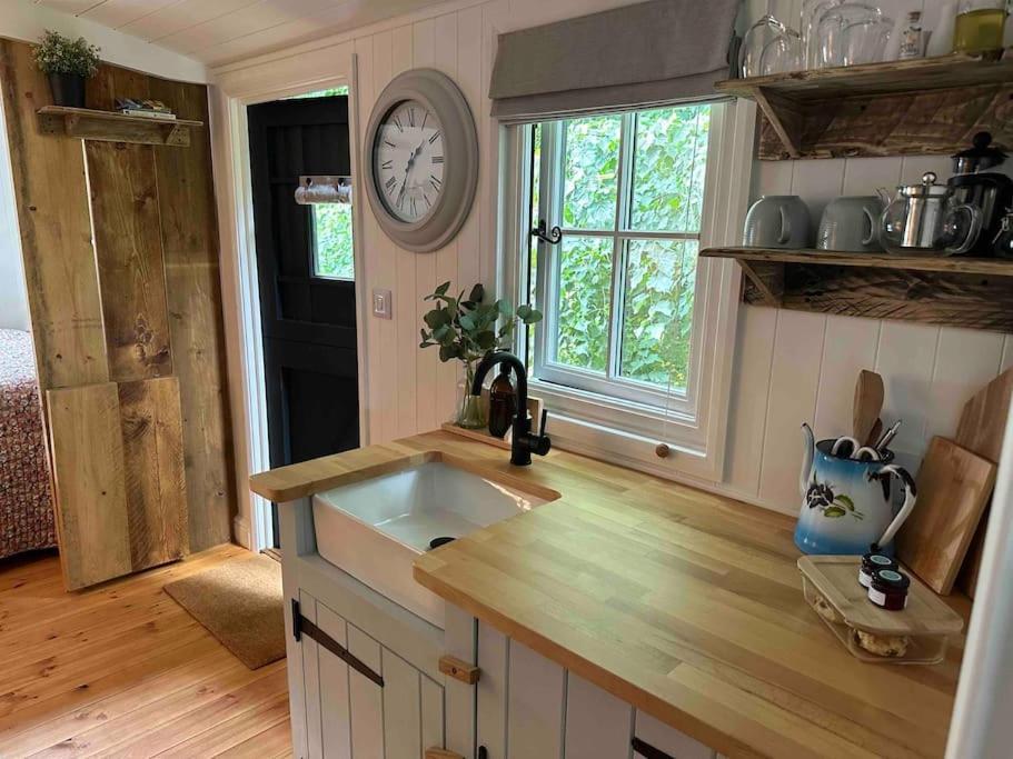 Cornwall Woodland Shepherd'S Hut Deirdres Hut โบดมิน ภายนอก รูปภาพ