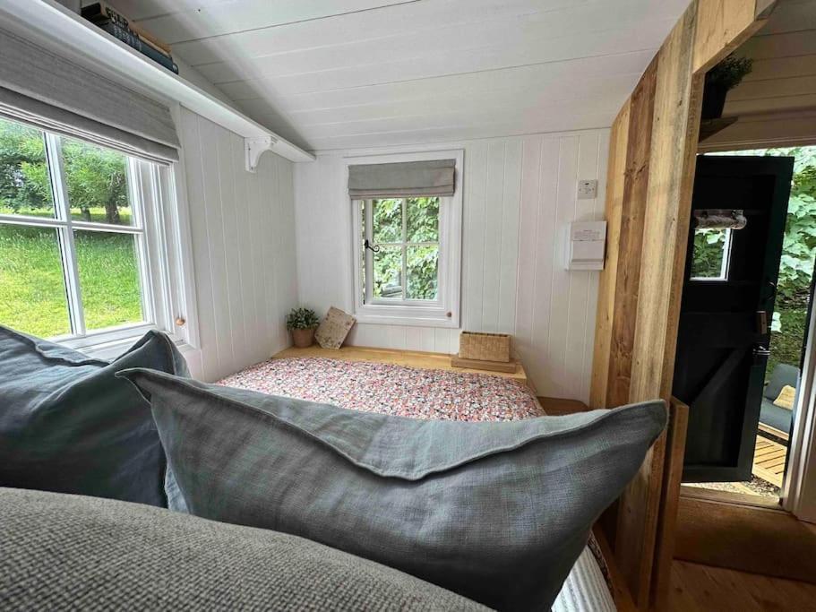 Cornwall Woodland Shepherd'S Hut Deirdres Hut โบดมิน ภายนอก รูปภาพ